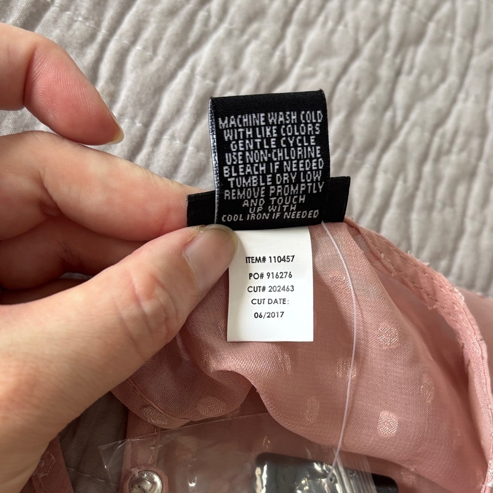 Torrid Blush Ruffled Sheer Dot Blouse Size Large 0 - Picture 8 of 9